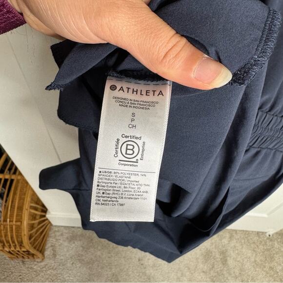 Athleta Avenue Romper Navy Blue Stretch Drawstring Collared Athletic Comfort S - Picture 6 of 7